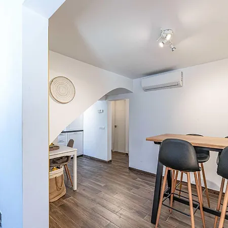 아파트 Calle Chile Townhouse 네르하